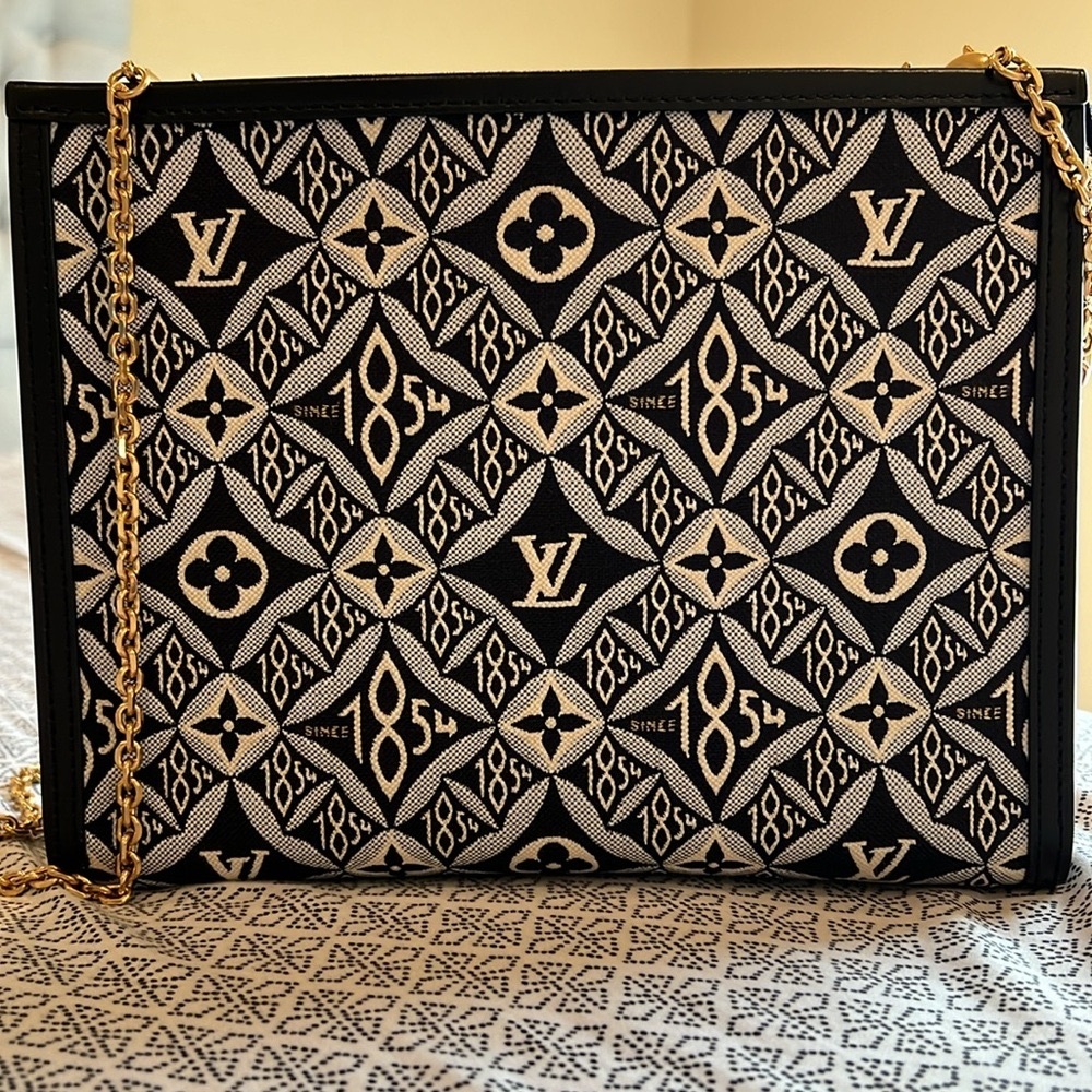 Authentic Louis Vuitton 1854 Toiletry 26
